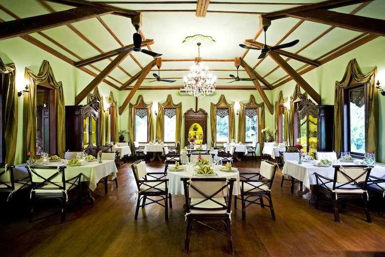 Hotel Angkor Village Suites