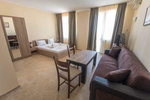 Apollon Apartments