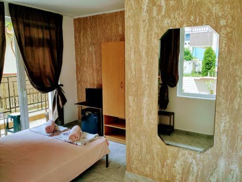 Hostal Dracena Guesthouse