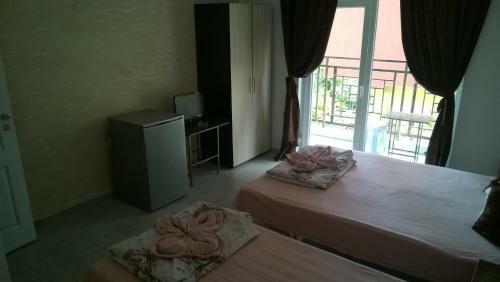 Hostal Dracena Guesthouse