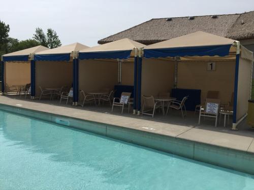 Hotel Adventureland Inn