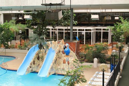Hotel Adventureland Inn