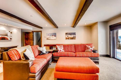 Grand Vista Lodge