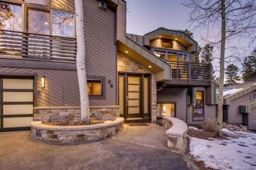 Grand Vista Lodge