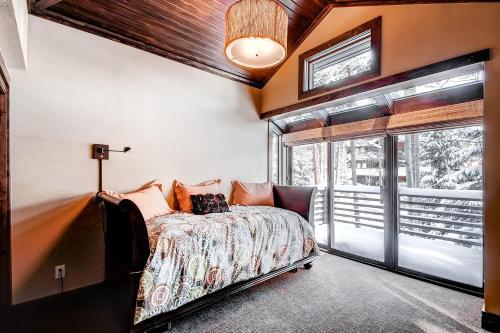 Grand Vista Lodge
