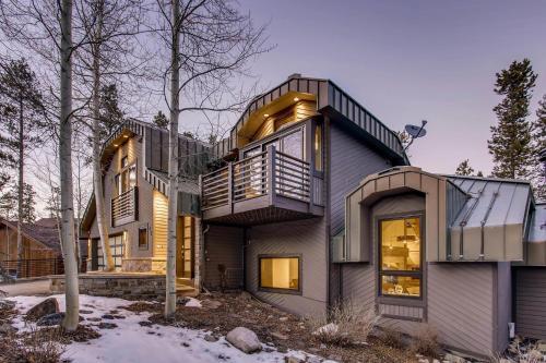 Grand Vista Lodge