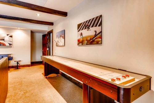 Grand Vista Lodge