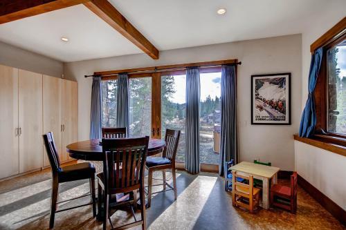 The Lodge At Stoney Ridge