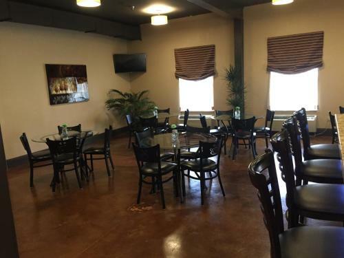 Hotel Brentwood Suites