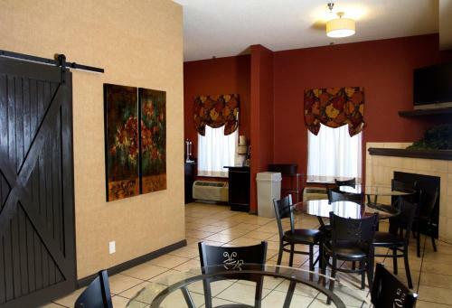 Hotel Brentwood Suites