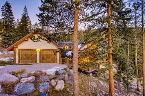 Paradise Meadow Lodge
