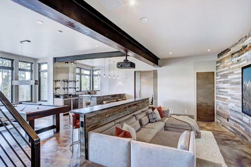 Vickery's Vantage Home