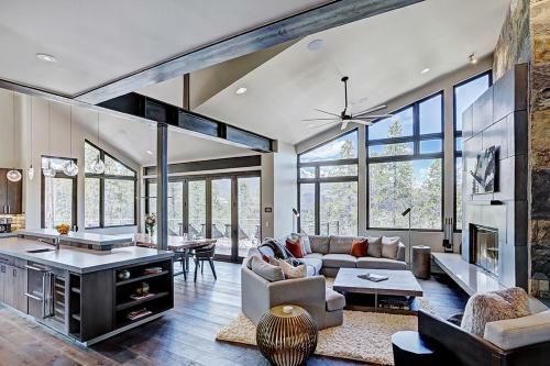 Vickery's Vantage Home