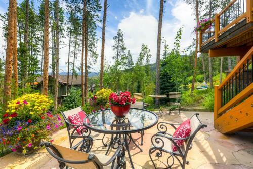 Cypress Mountain Chalet