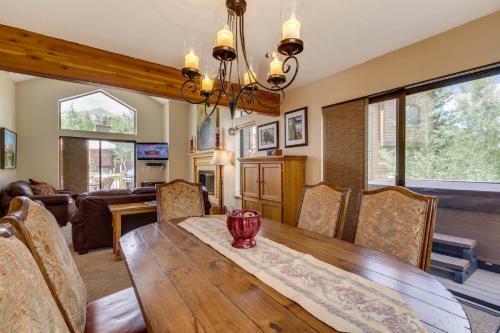 Sawmill Creek Village