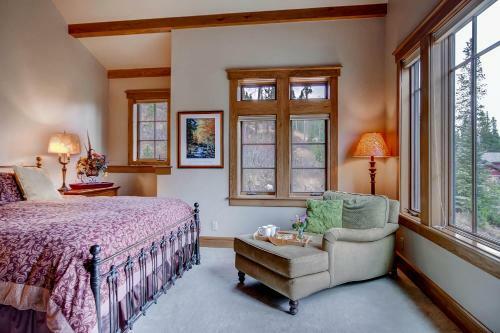 Grace Manor