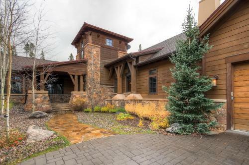 Grace Manor