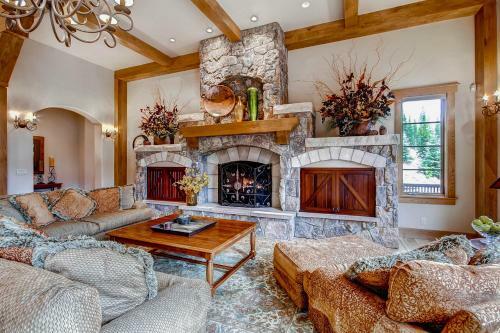 Grace Manor