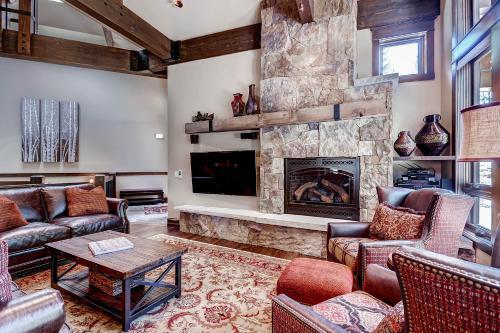 Rocky Mountain Lodge