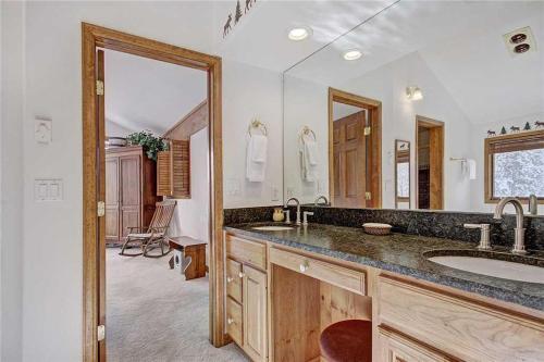 2542 Boreas Pass