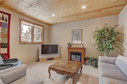 2542 Boreas Pass