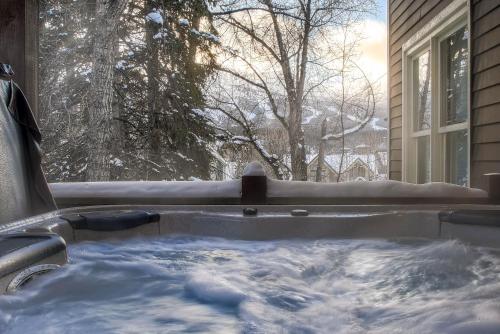 Great Raven Chalet