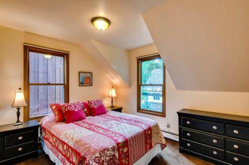 Great Raven Chalet