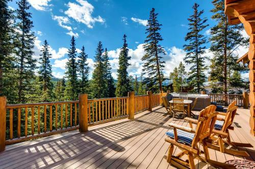 Goldenview Lodge