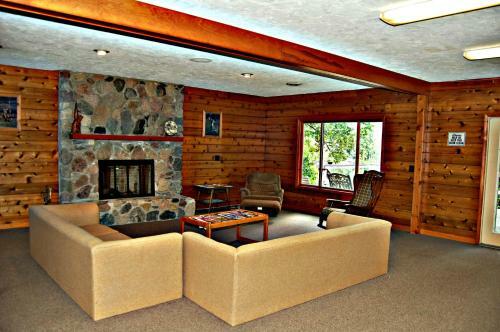 Bear Cave Camping Resort