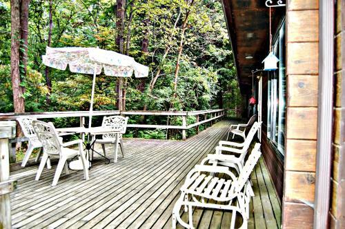 Bear Cave Camping Resort