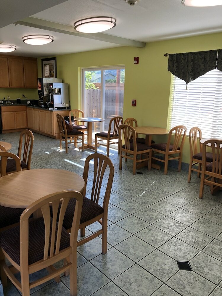 Hotel Cloverdale Wine Country Inn & Suites