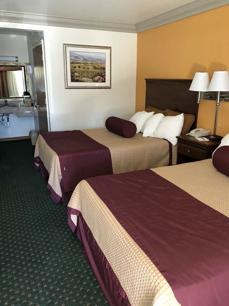 Hotel Cloverdale Wine Country Inn & Suites