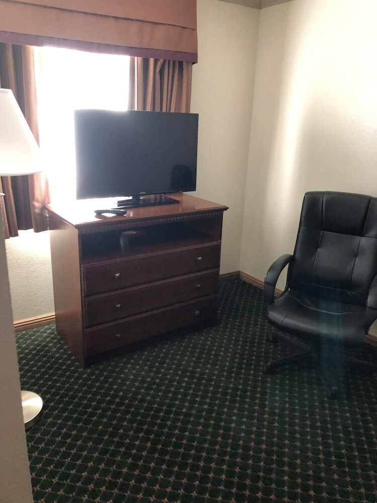 Hotel Cloverdale Wine Country Inn & Suites