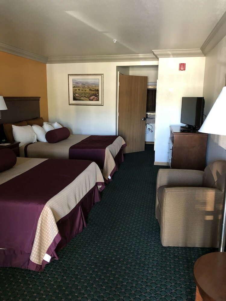 Hotel Cloverdale Wine Country Inn & Suites