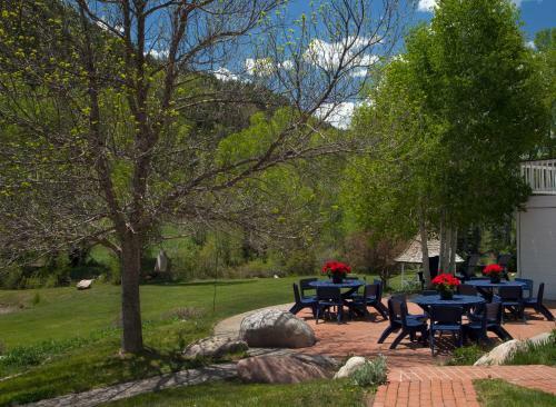 Posada Antlers On The Creek Bed & Breakfast