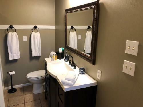 Hotel Lyons Twin Mansions