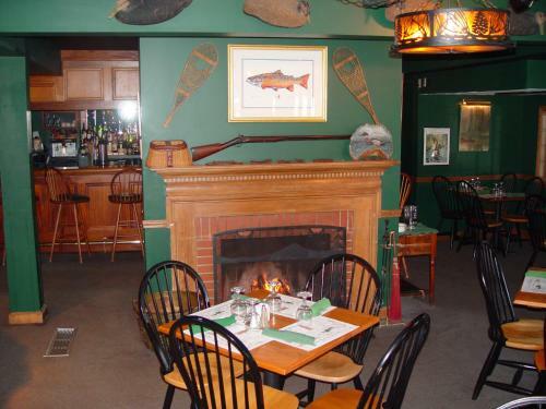 Posada Harraseeket Inn