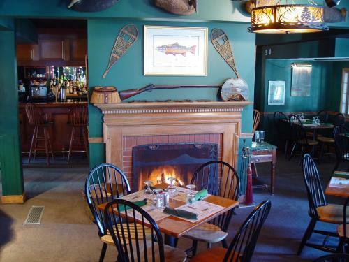 Posada Harraseeket Inn