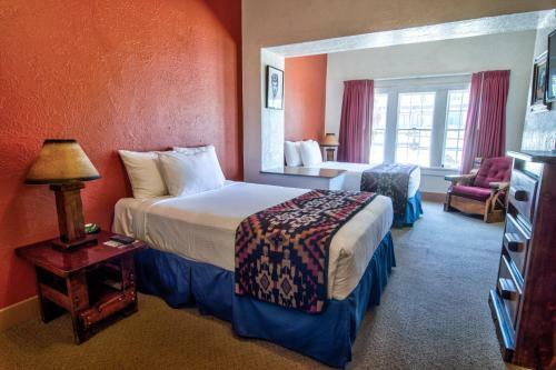 El Rancho Hotel