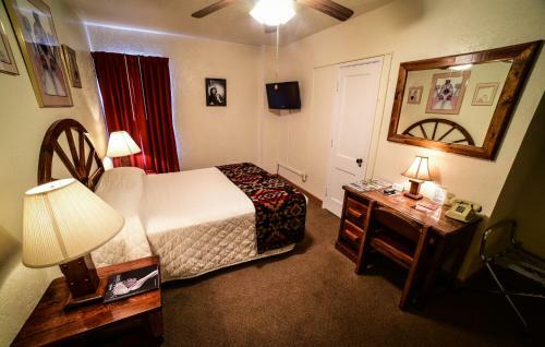 El Rancho Hotel