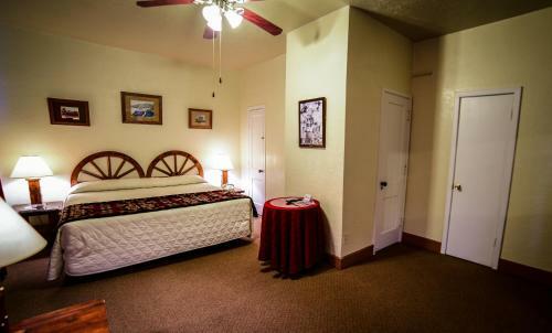 El Rancho Hotel