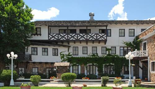 El Rancho Hotel