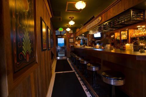 Mcmenamins Gearhart Hotel