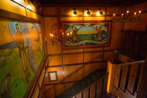 Mcmenamins Gearhart Hotel
