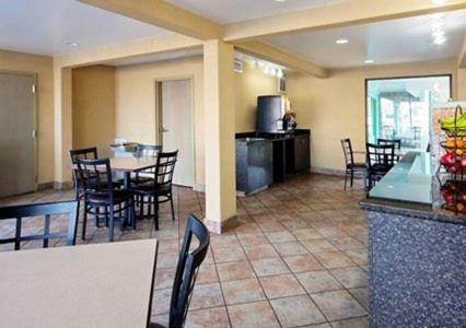 Motel Econo Lodge Kenner