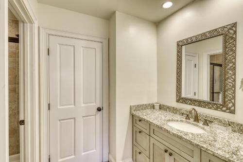 Inlet Cove 33