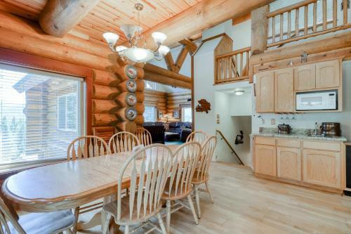 Regatta Chalet