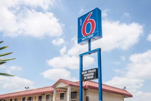Hotel Motel 6 Dallas - Mesquite