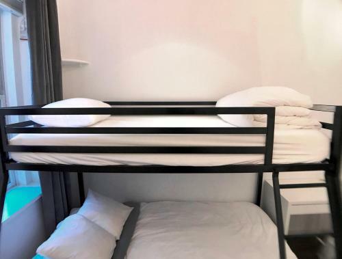 Highroad Hostel Dc