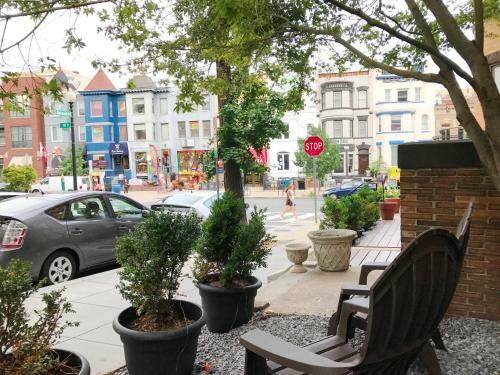 Highroad Hostel Dc